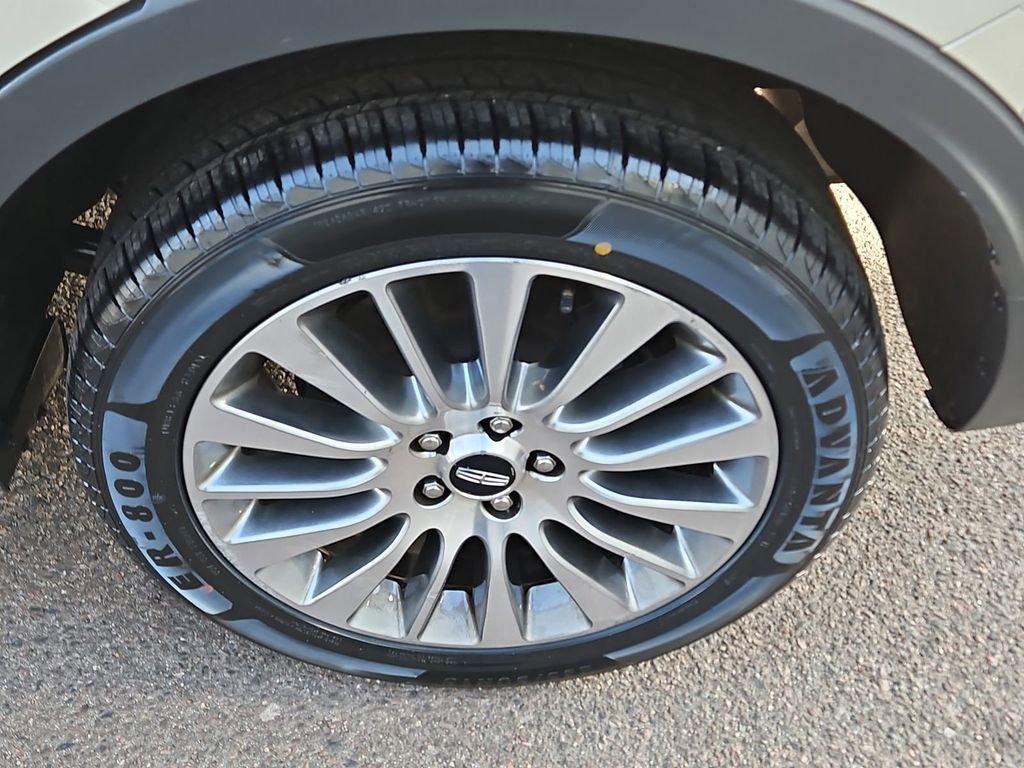 Used 2018 Lincoln MKC Reserve w/ Lincoln MKC Climate Package image 11