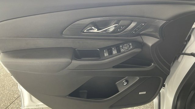 Used 2024 Chevrolet Traverse High Country image 34
