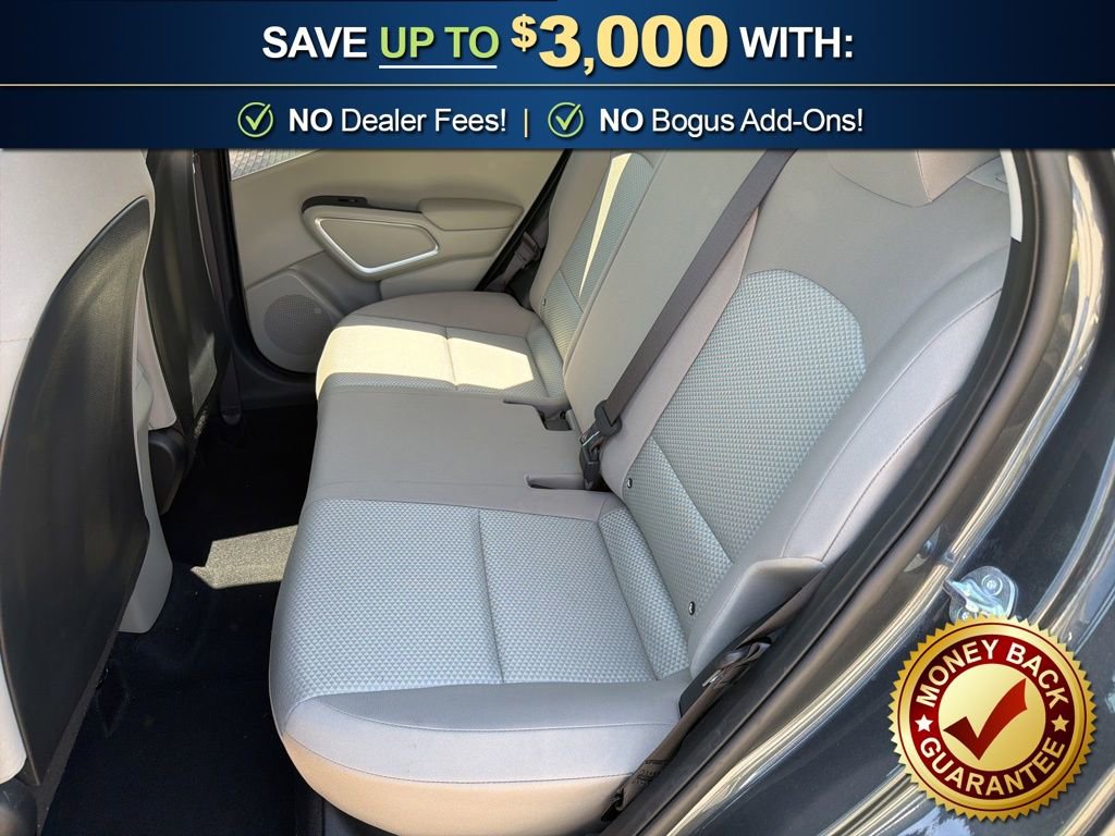 Used 2025 Kia Soul LX w/ LX Technology Package FWD image 17