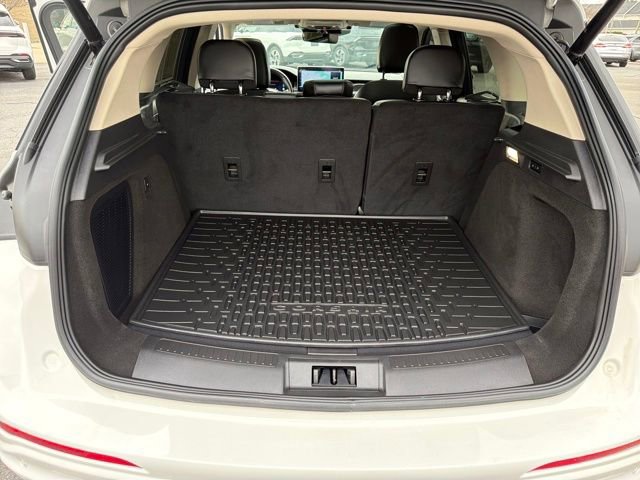 Used 2023 Lincoln Corsair Reserve image 28