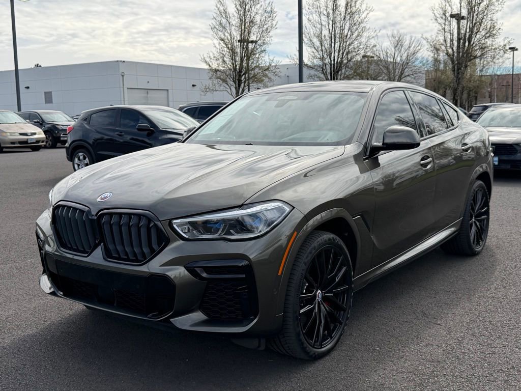 Used 2022 BMW X6 M50i w/ Executive Package image 4