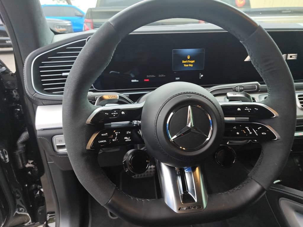 Used 2025 Mercedes-Benz GLS 63 AMG 4MATIC image 10