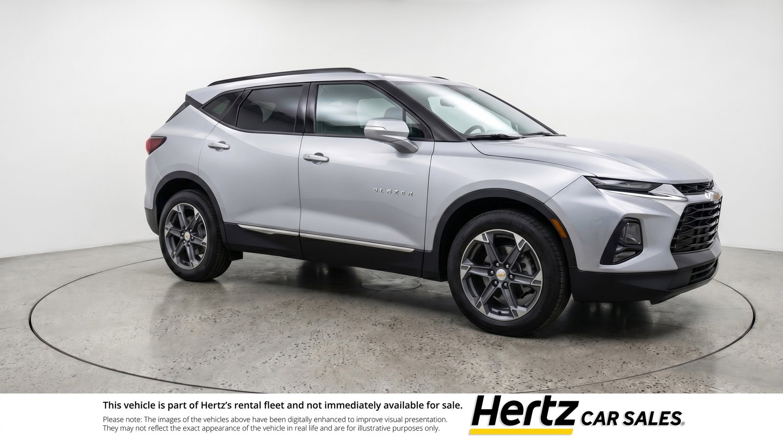Used 2025 Chevrolet Blazer LT FWD image 1