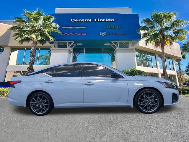 Used 2023 Nissan Altima 2.0 SR image 4