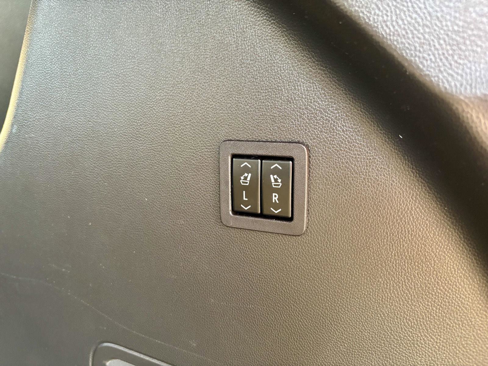 Used 2022 Buick Enclave Premium AWD/4WD image 19
