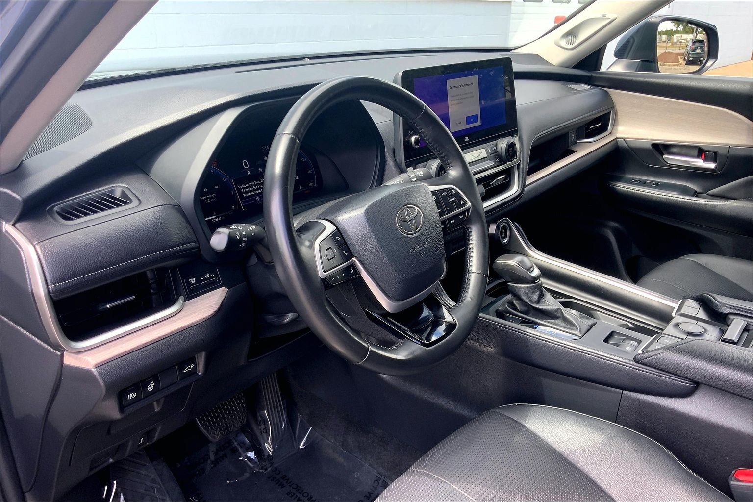 Used 2024 Toyota Grand Highlander AWD image 18