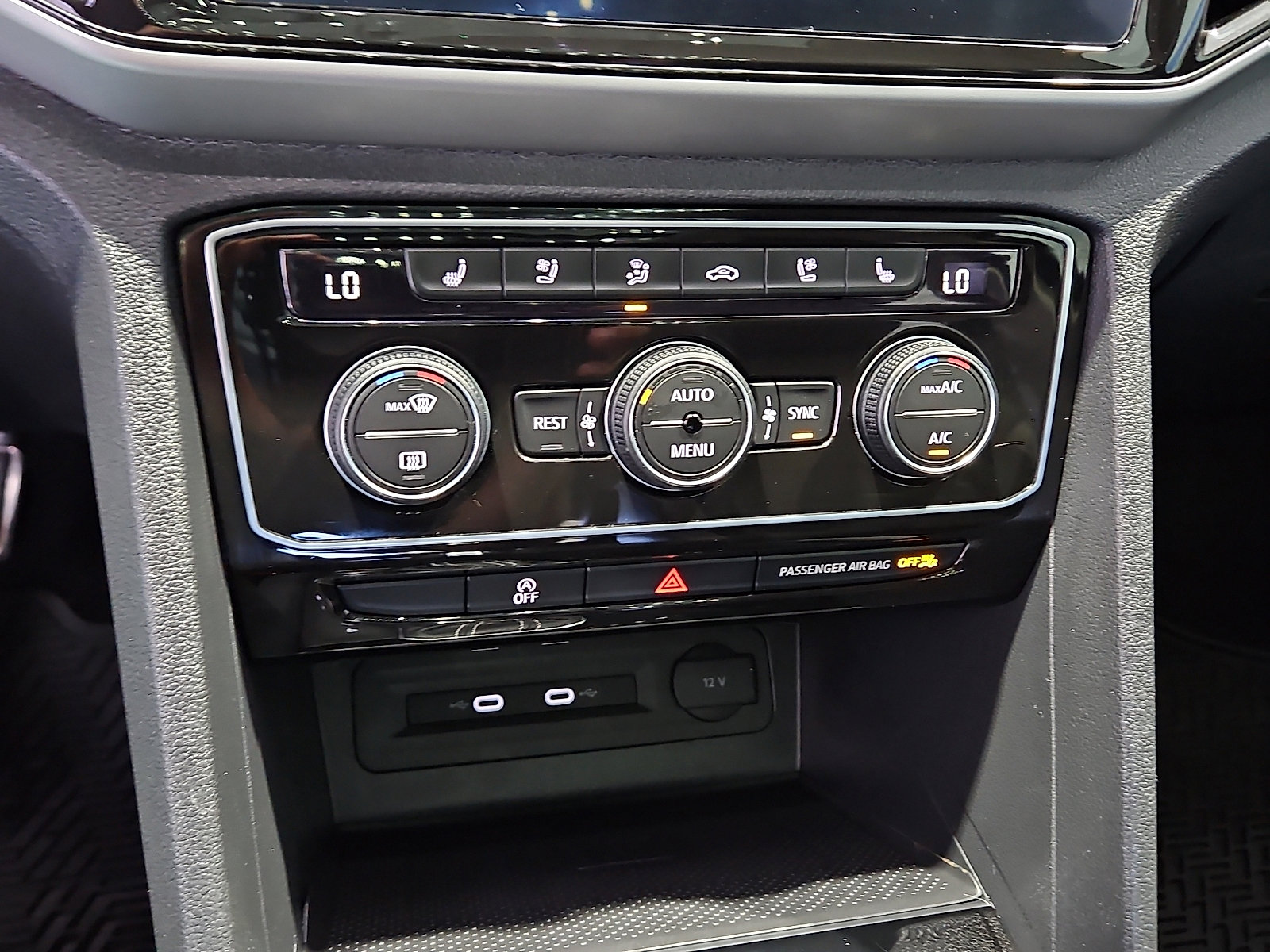 Certified 2022 Volkswagen Atlas SEL Premium image 19