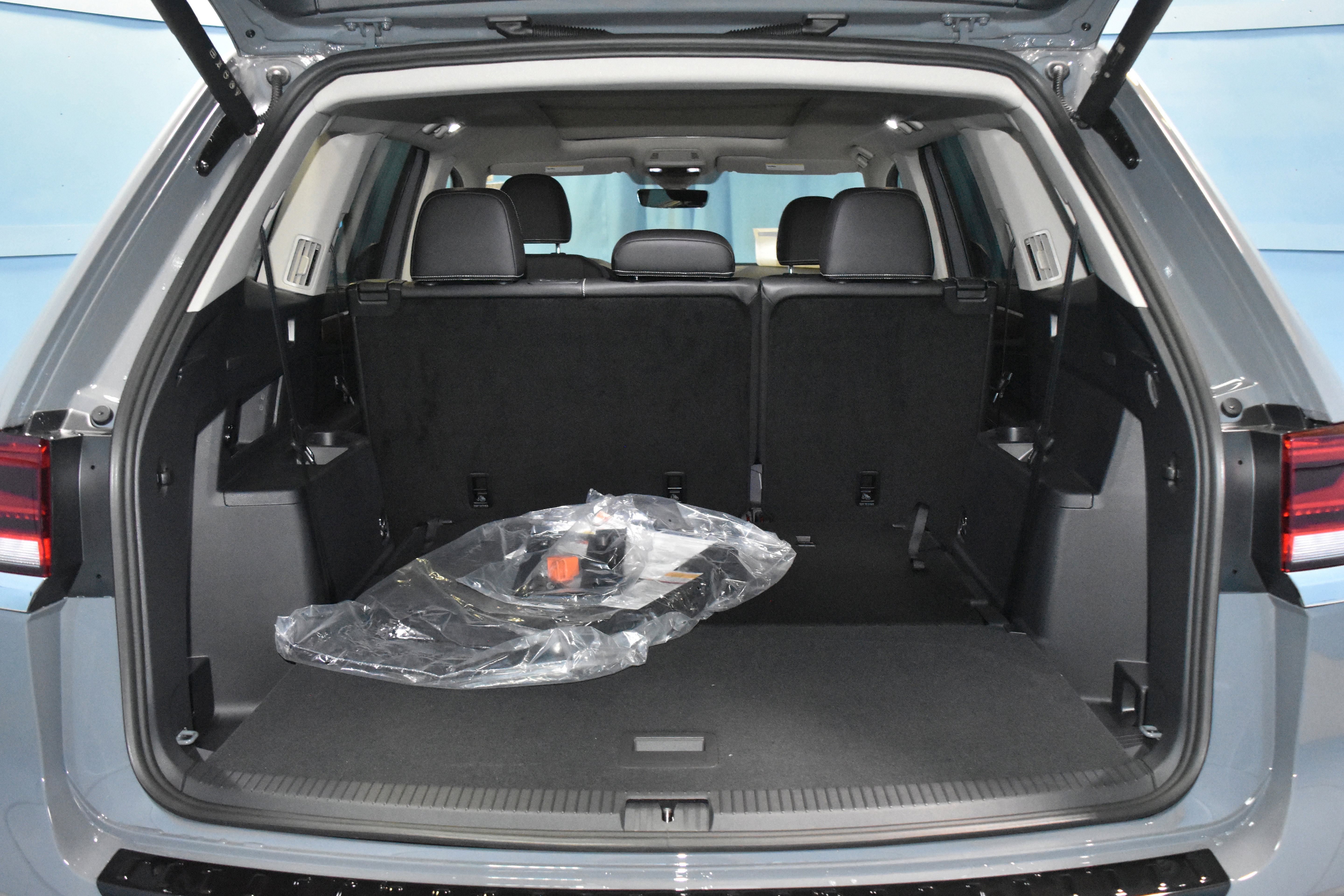 New 2026 Volkswagen Atlas SE image 24