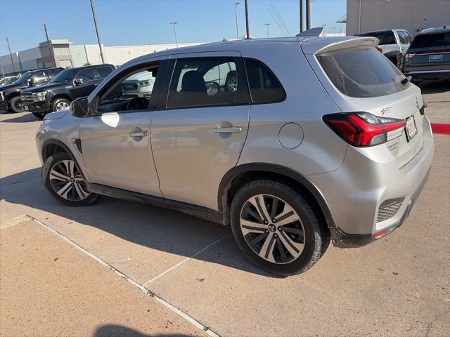 Used 2021 Mitsubishi Outlander Sport SE AWD/4WD image 3