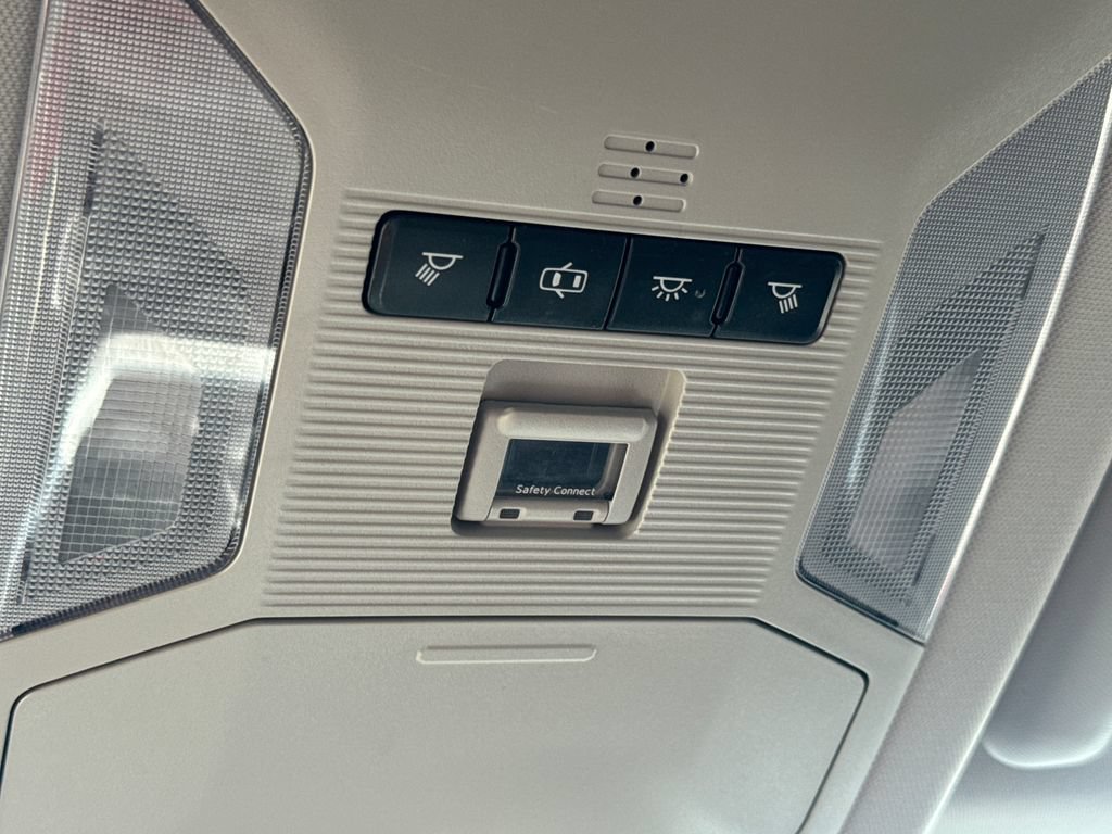 Used 2019 Toyota RAV4 LE w/ All Weather Liner Package AWD/4WD image 29