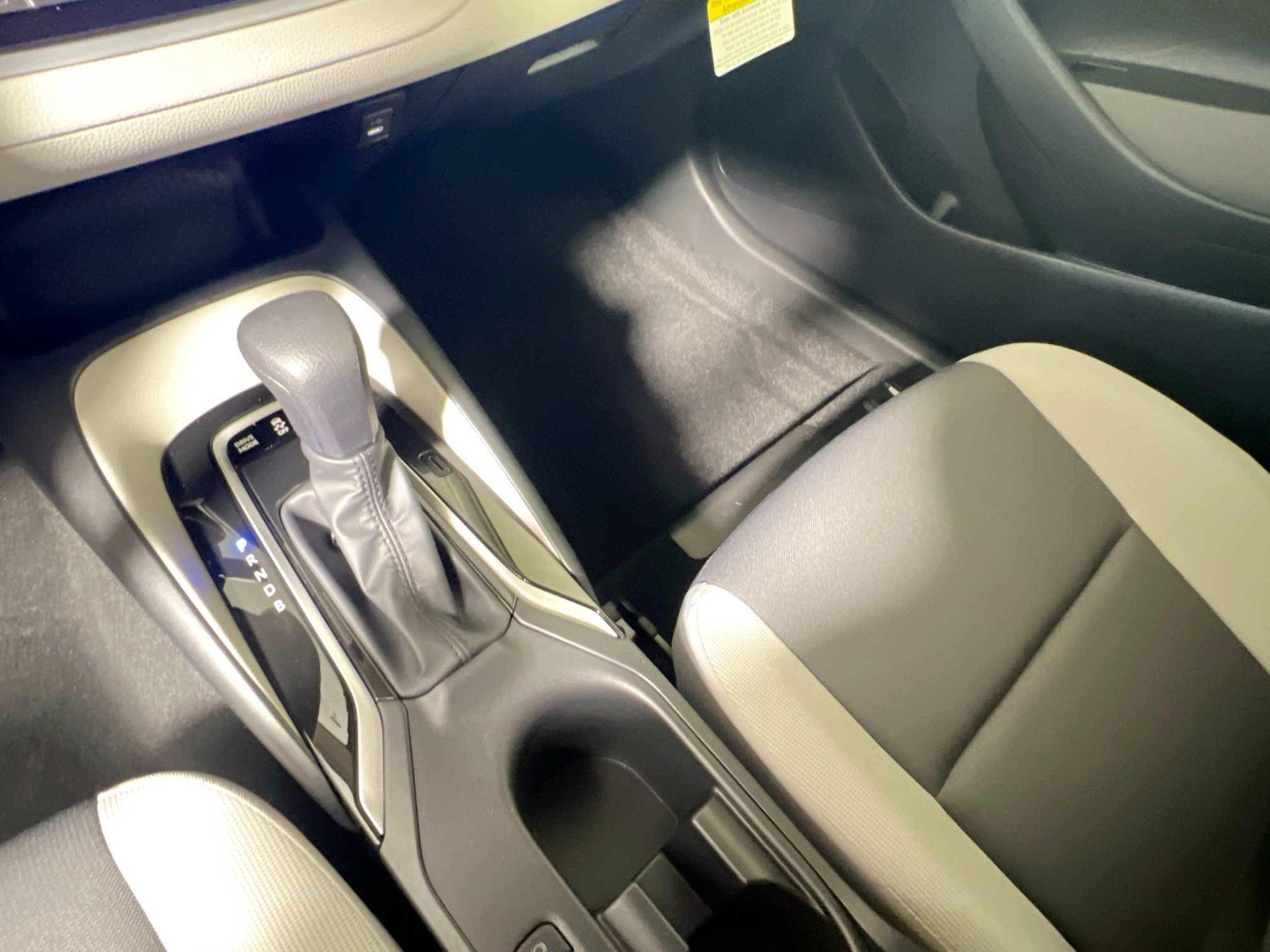 New 2026 Toyota Corolla LE FWD image 25