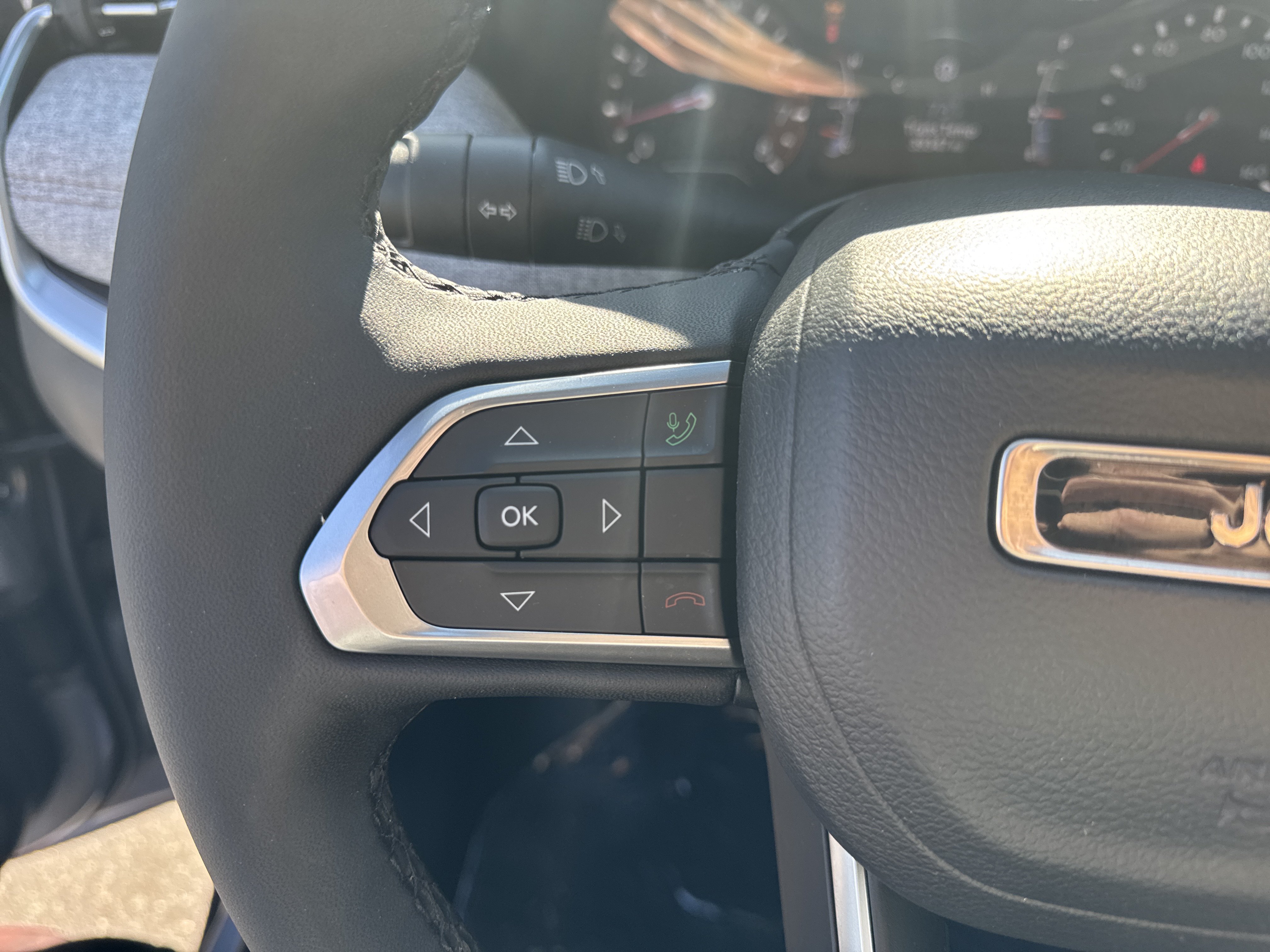 Used 2023 Jeep Compass Latitude AWD/4WD image 20