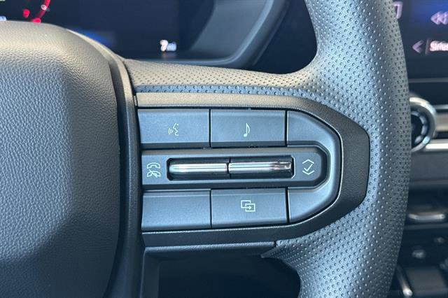 New 2026 Chevrolet Colorado W/T image 27