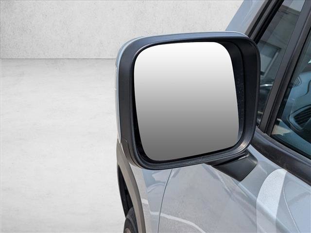 Used 2018 Jeep Renegade Latitude AWD/4WD image 14