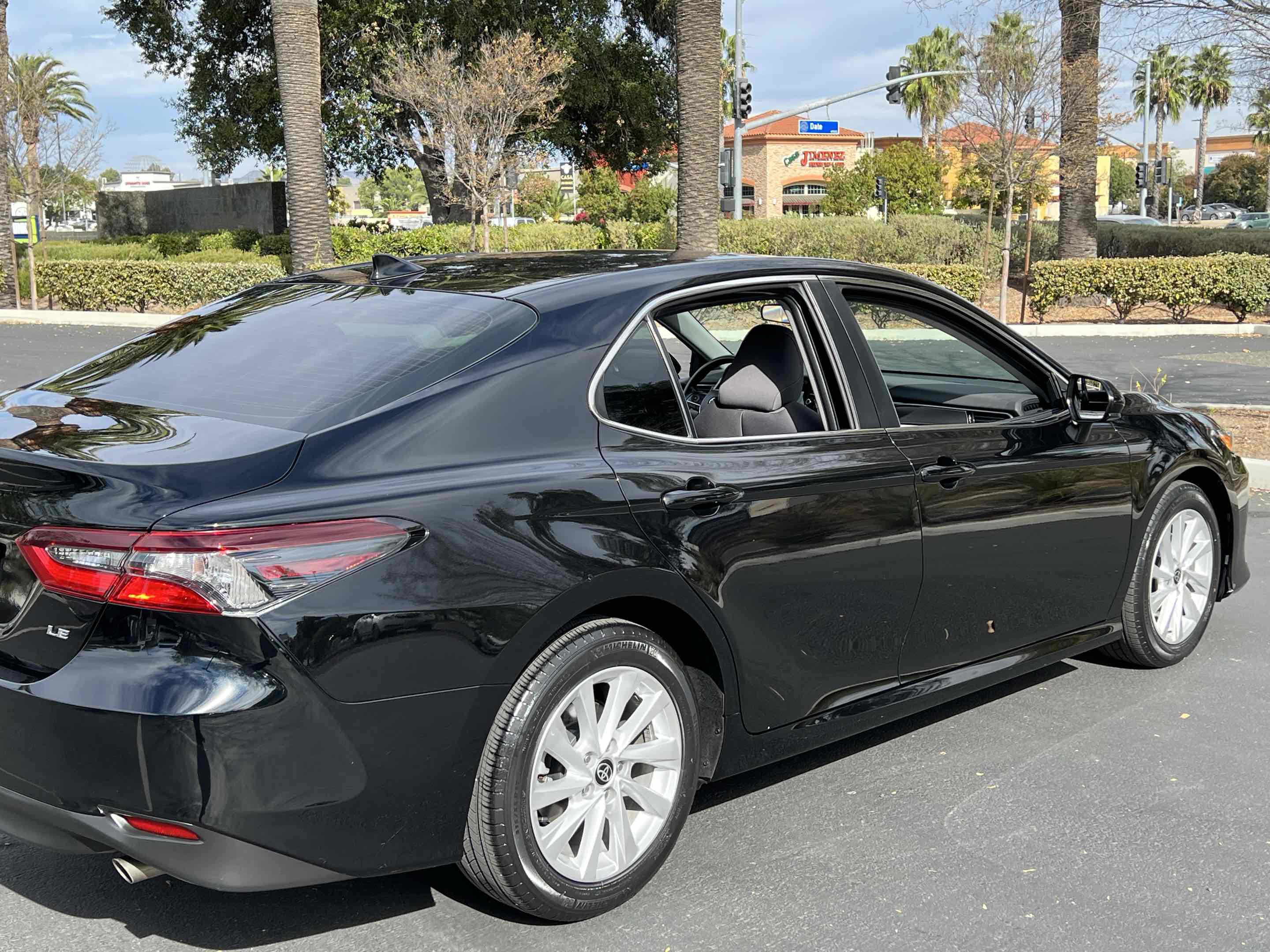 Used 2021 Toyota Camry LE image 55