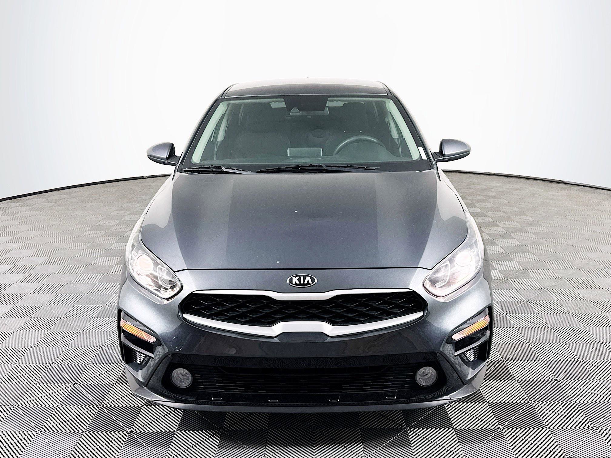 Used 2021 Kia Forte LXS image 2