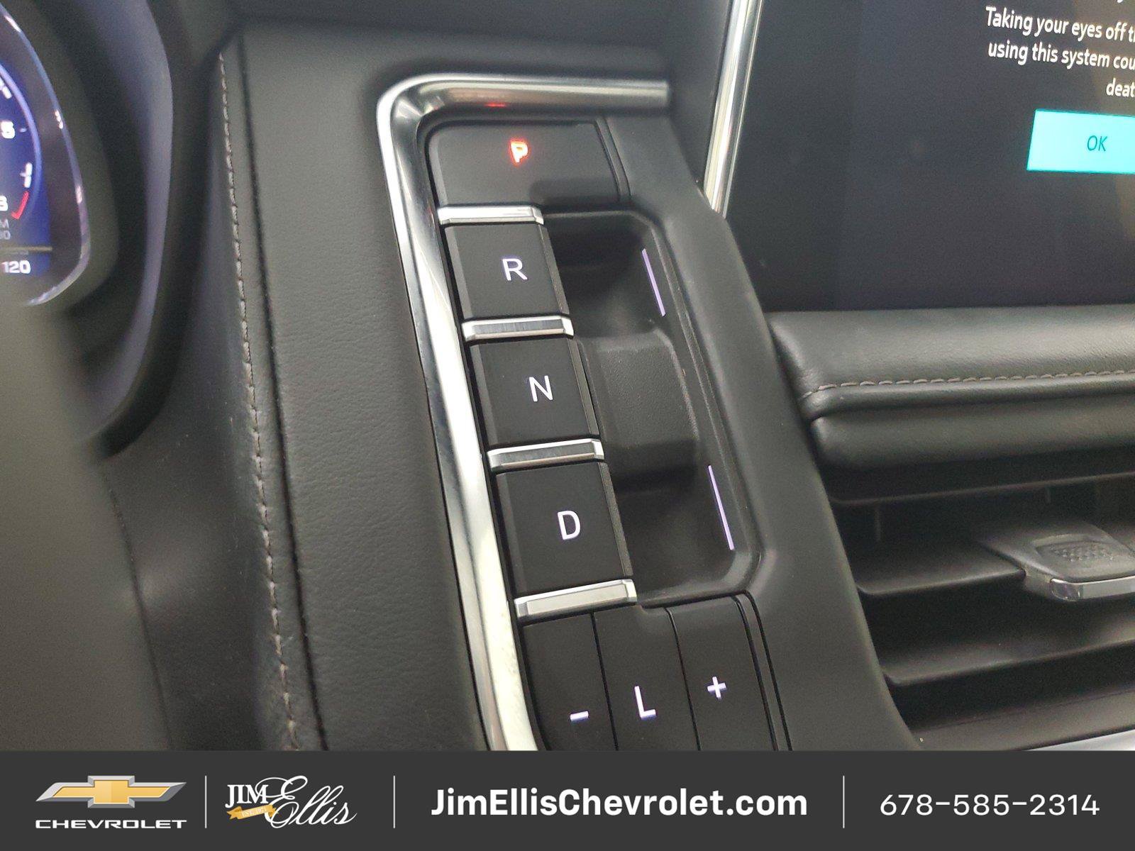 Used 2023 Chevrolet Tahoe Z71 w/ Luxury Package AWD/4WD image 32