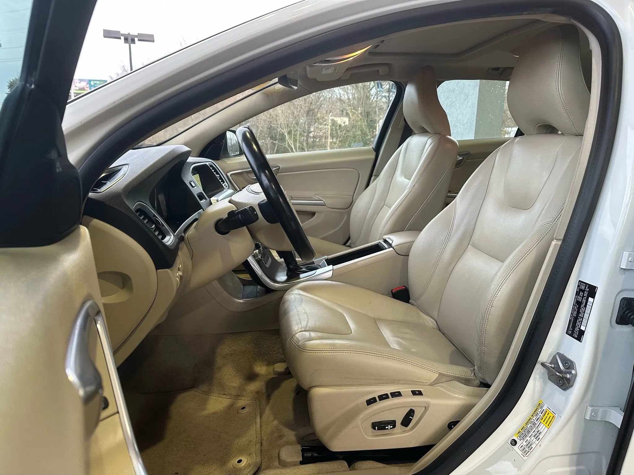 Used 2015 Volvo V60 T5 Premier FWD image 8