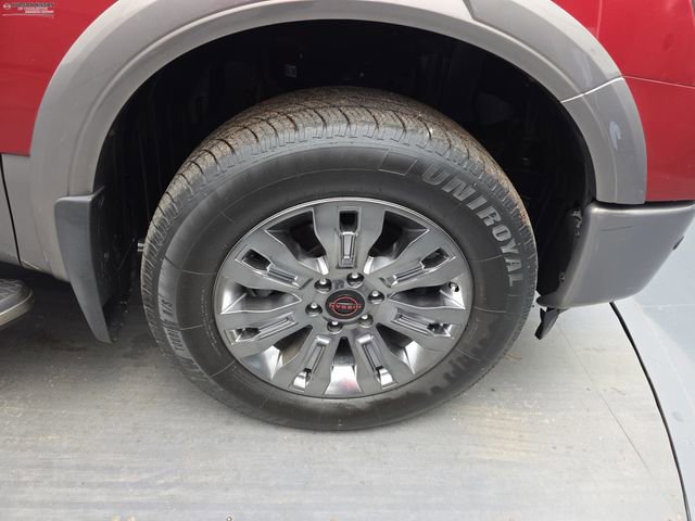 Used 2019 Nissan Titan Platinum Reserve image 12