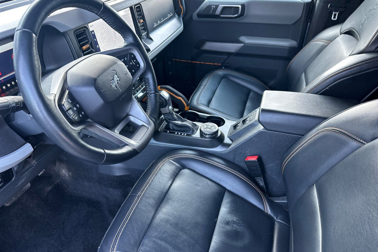 Used 2023 Ford Bronco Badlands image 10