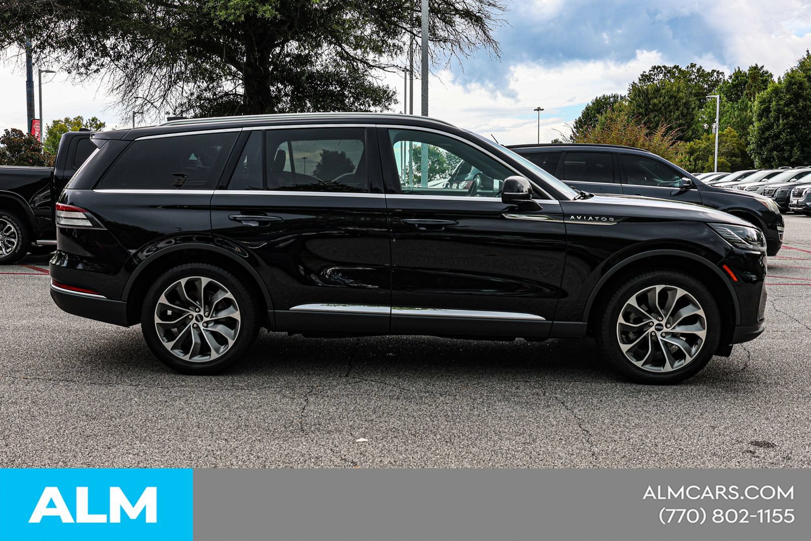 Used 2025 Lincoln Aviator Reserve AWD/4WD image 10