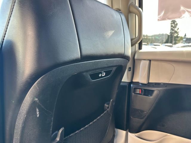 Used 2023 Chrysler Pacifica Touring-L image 26