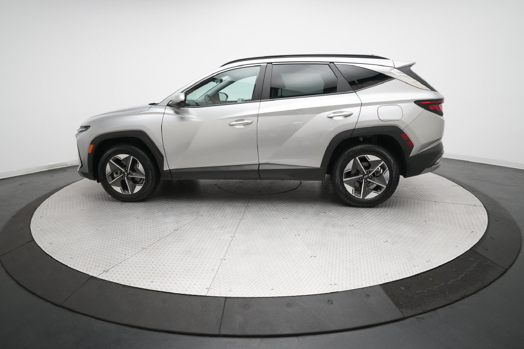 Used 2025 Hyundai Tucson SEL AWD/4WD image 23
