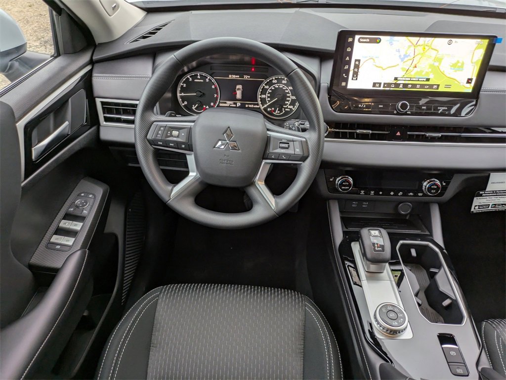 New 2025 Mitsubishi Outlander ES image 15