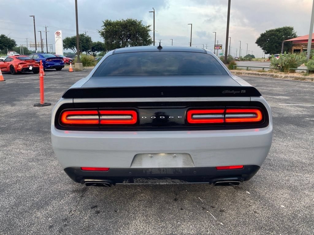 Used 2022 Dodge Challenger R/T Scat Pack RWD image 6