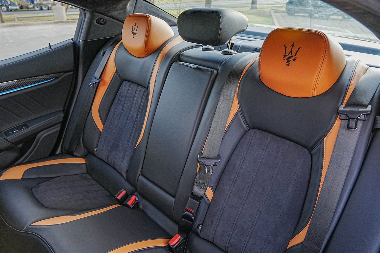 Used 2024 Maserati Ghibli Trofeo image 33
