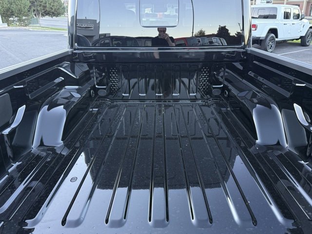 New 2025 Jeep Gladiator Sport image 12