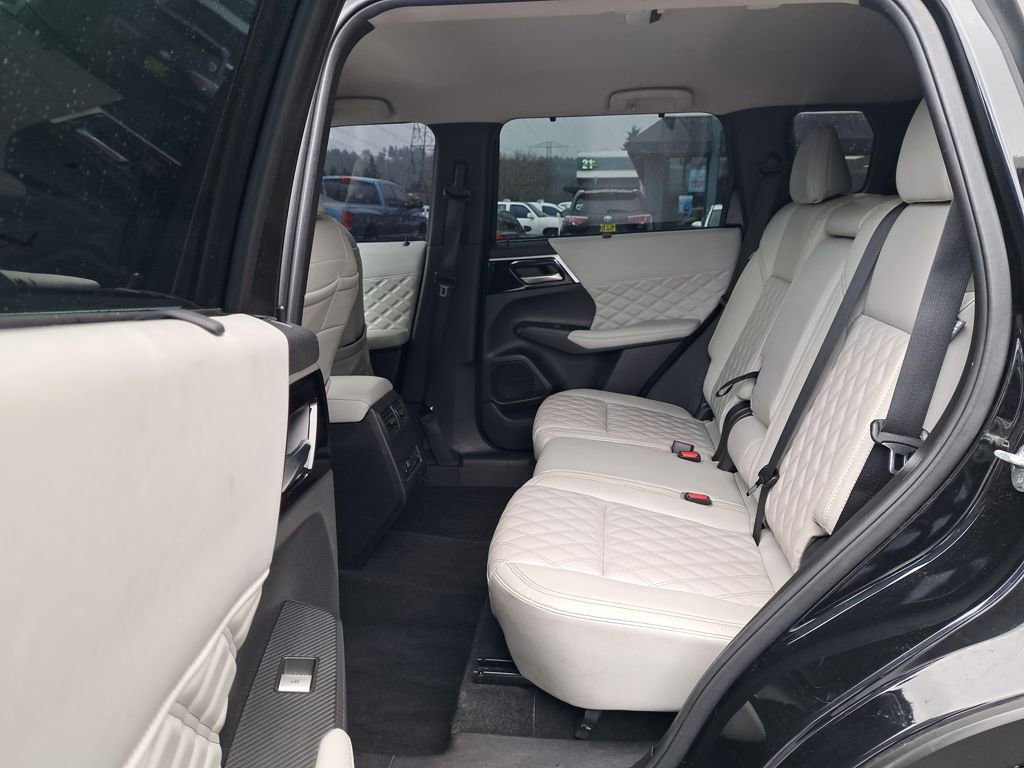 Used 2023 Mitsubishi Outlander SEL 40th Anniversary image 13