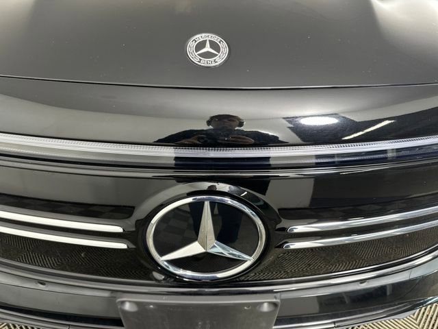 Used 2022 Mercedes-Benz EQB 300 4MATIC image 9