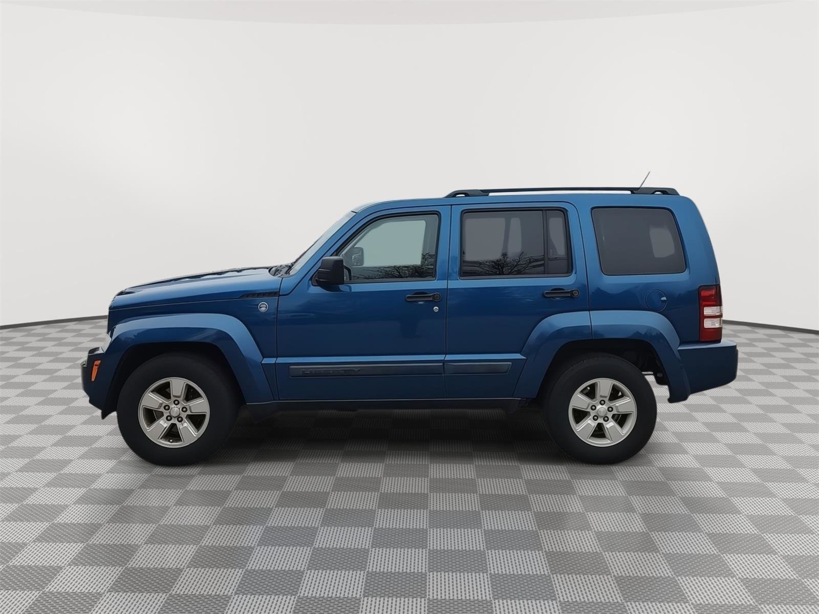 Used 2009 Jeep Liberty Sport w/ Popular Equipment Group AWD/4WD image 15