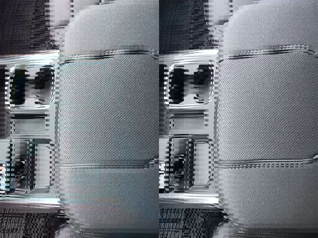 Used 2025 GMC Sierra 1500 SLT w/ SLT Premium Plus Package image 21