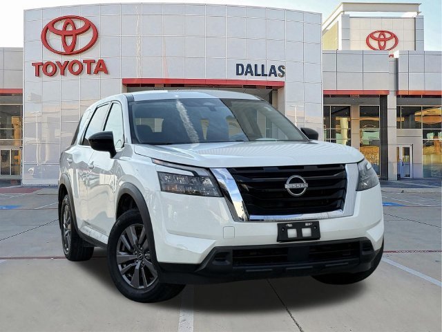Used 2024 Nissan Pathfinder S w/ Cargo Package