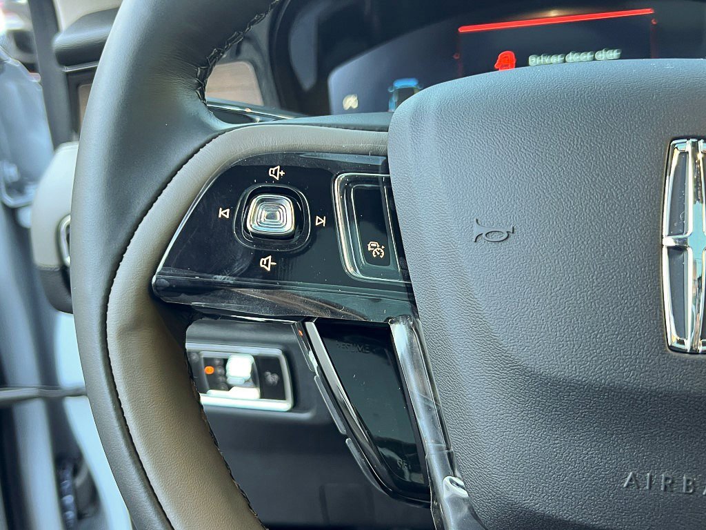 New 2026 Lincoln Corsair Reserve w/ Jet Appearance Package image 23