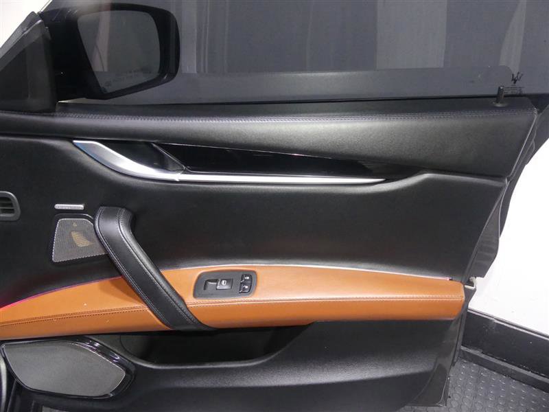 Used 2015 Maserati Ghibli S Q4 image 17