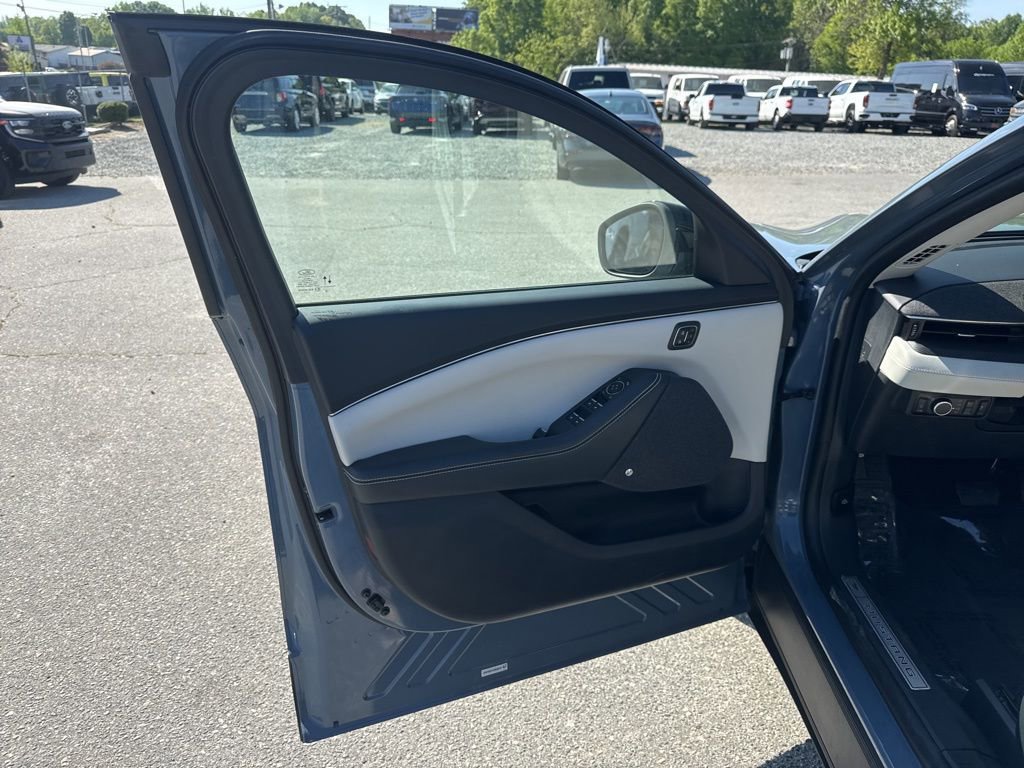Used 2023 Ford Mustang Mach-E Premium RWD image 24