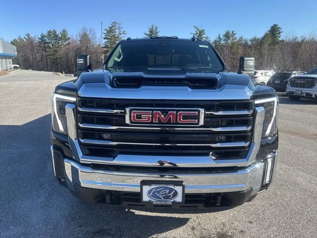 New 2026 GMC Sierra 2500 SLE w/ Preferred Package AWD/4WD image 2