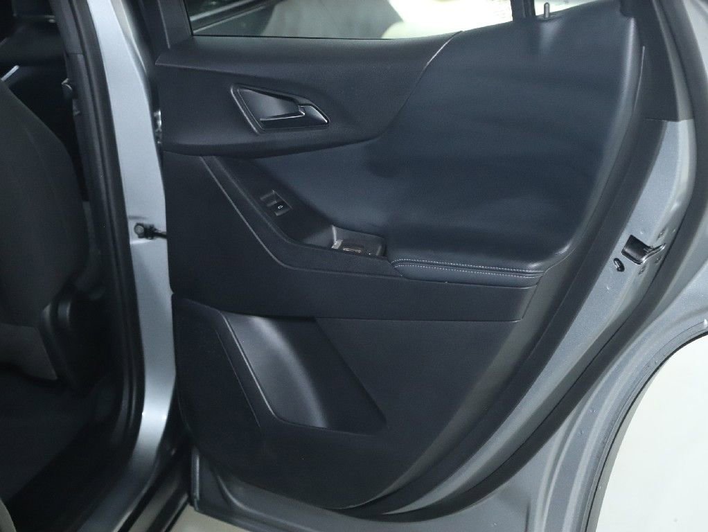 Used 2025 Chevrolet Equinox LT FWD image 29