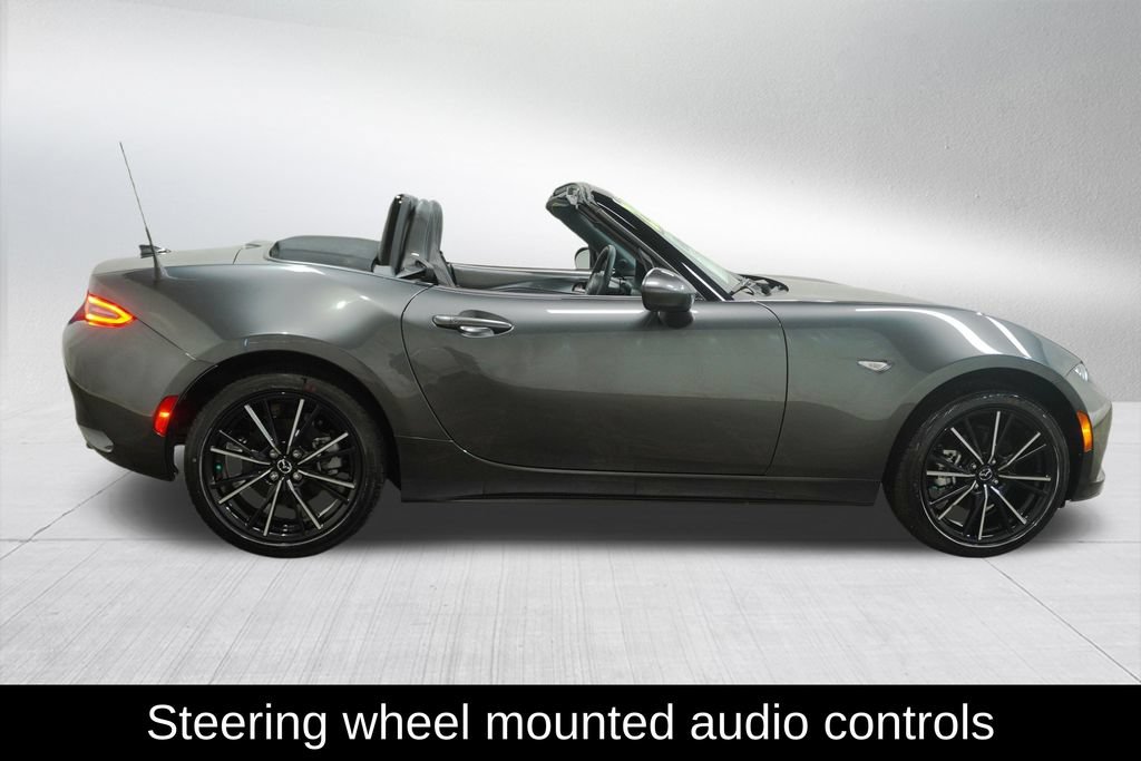 Used 2025 MAZDA MX-5 Miata Grand Touring RWD image 9