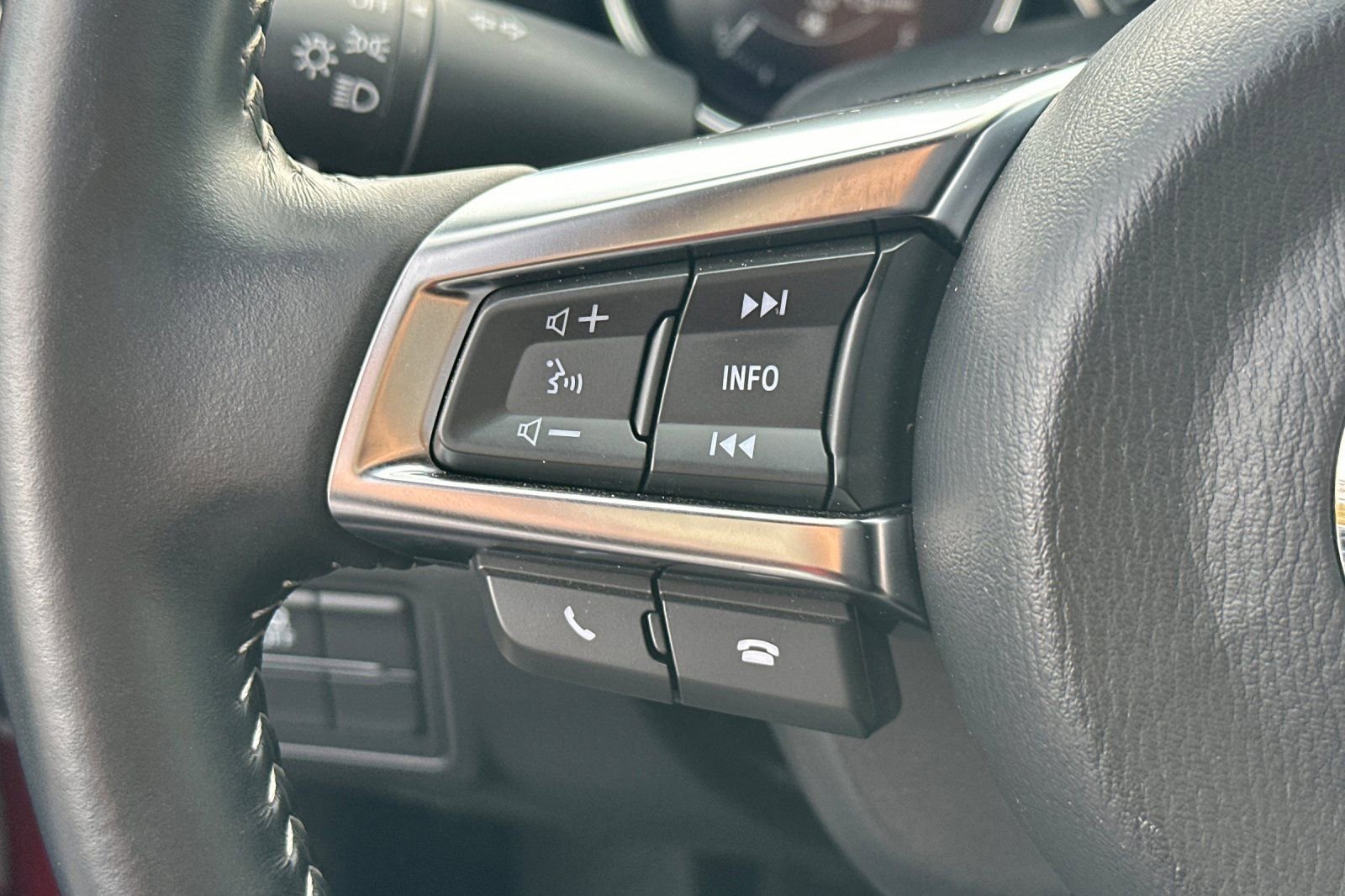 Used 2023 MAZDA MX-5 Miata Sport image 34