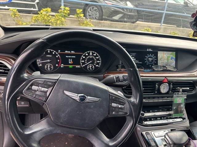 Used 2018 Genesis G90 3.3T Premium RWD image 7