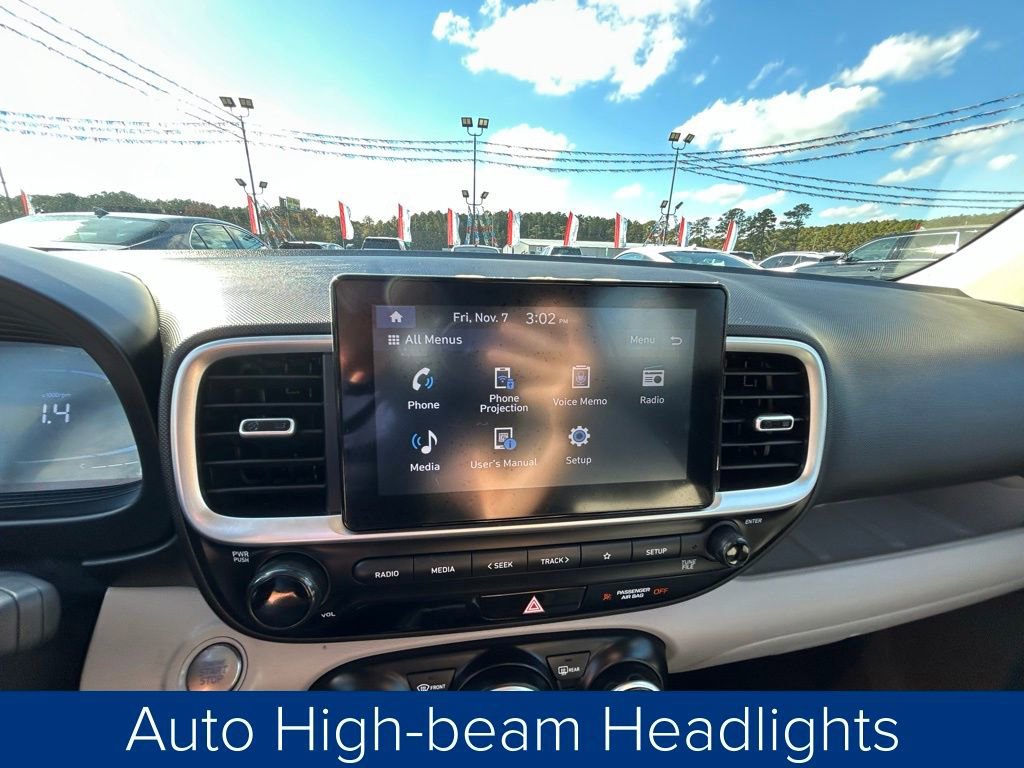 Used 2024 Hyundai Venue SEL image 34