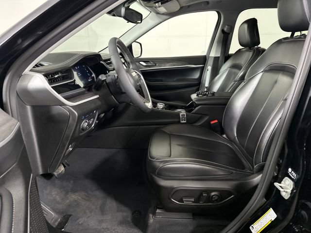 Used 2023 Jeep Grand Cherokee 4WD 4xe image 11