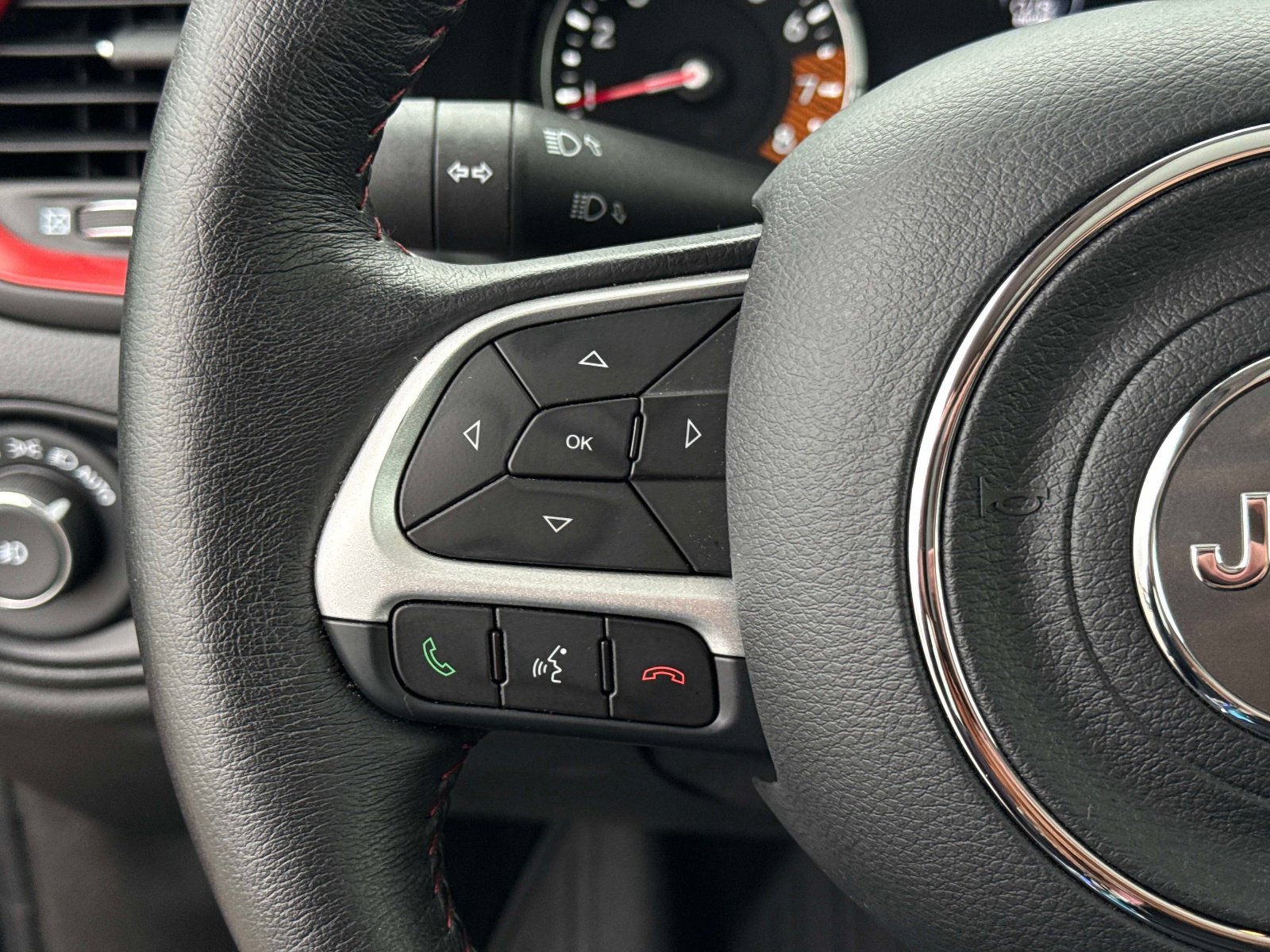 Certified 2023 Jeep Renegade Trailhawk w/ Sun/Sound Group image 29