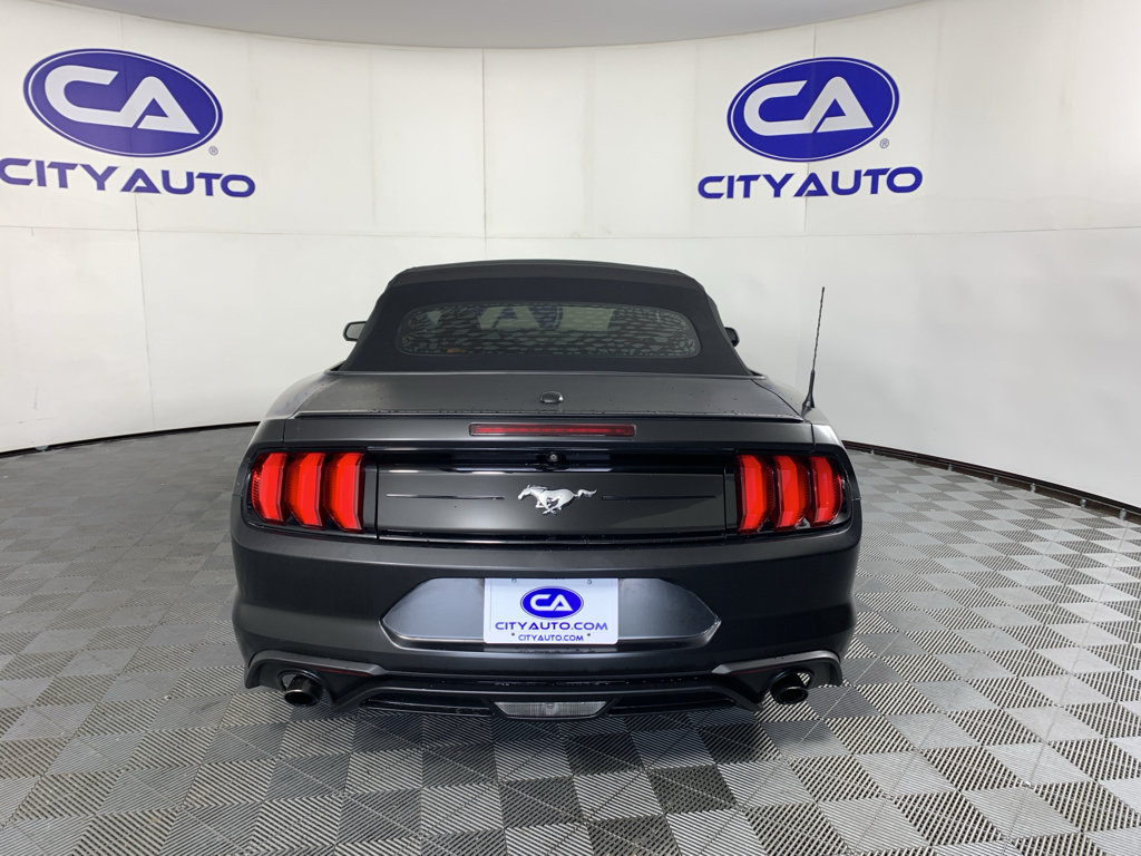 Used 2022 Ford Mustang Premium RWD image 5