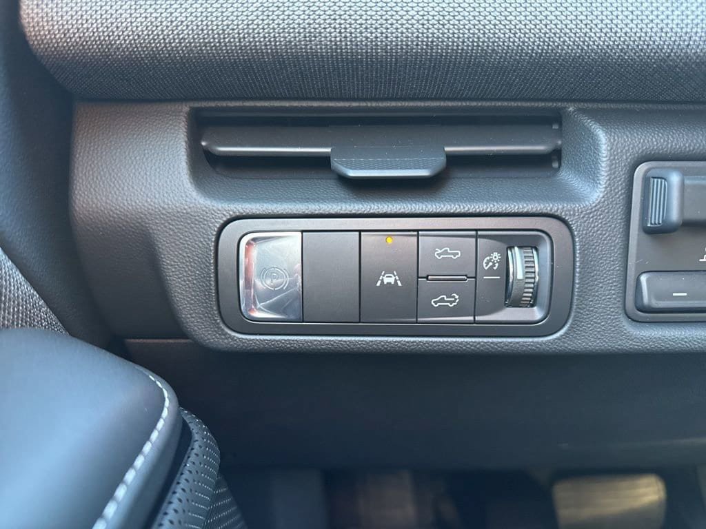 New 2026 GMC Sierra EV Elevation w/ LPO, Elevation Dark Package AWD/4WD image 27