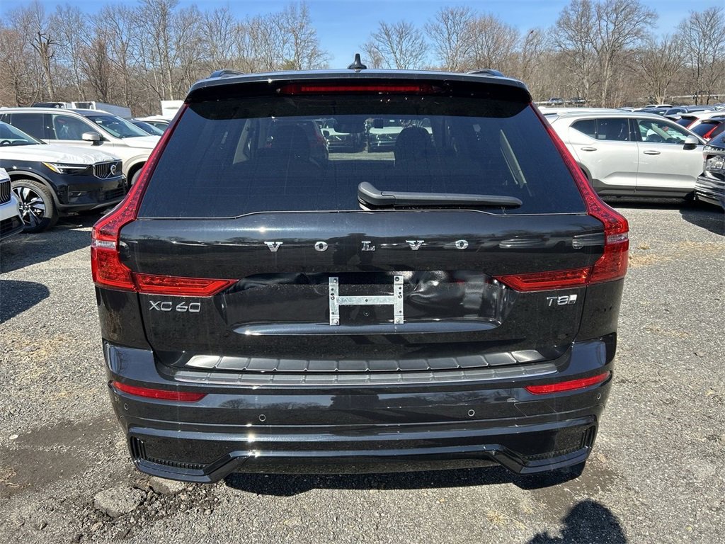 Certified 2025 Volvo XC60 T8 Plus w/ Protection Package Premier image 16